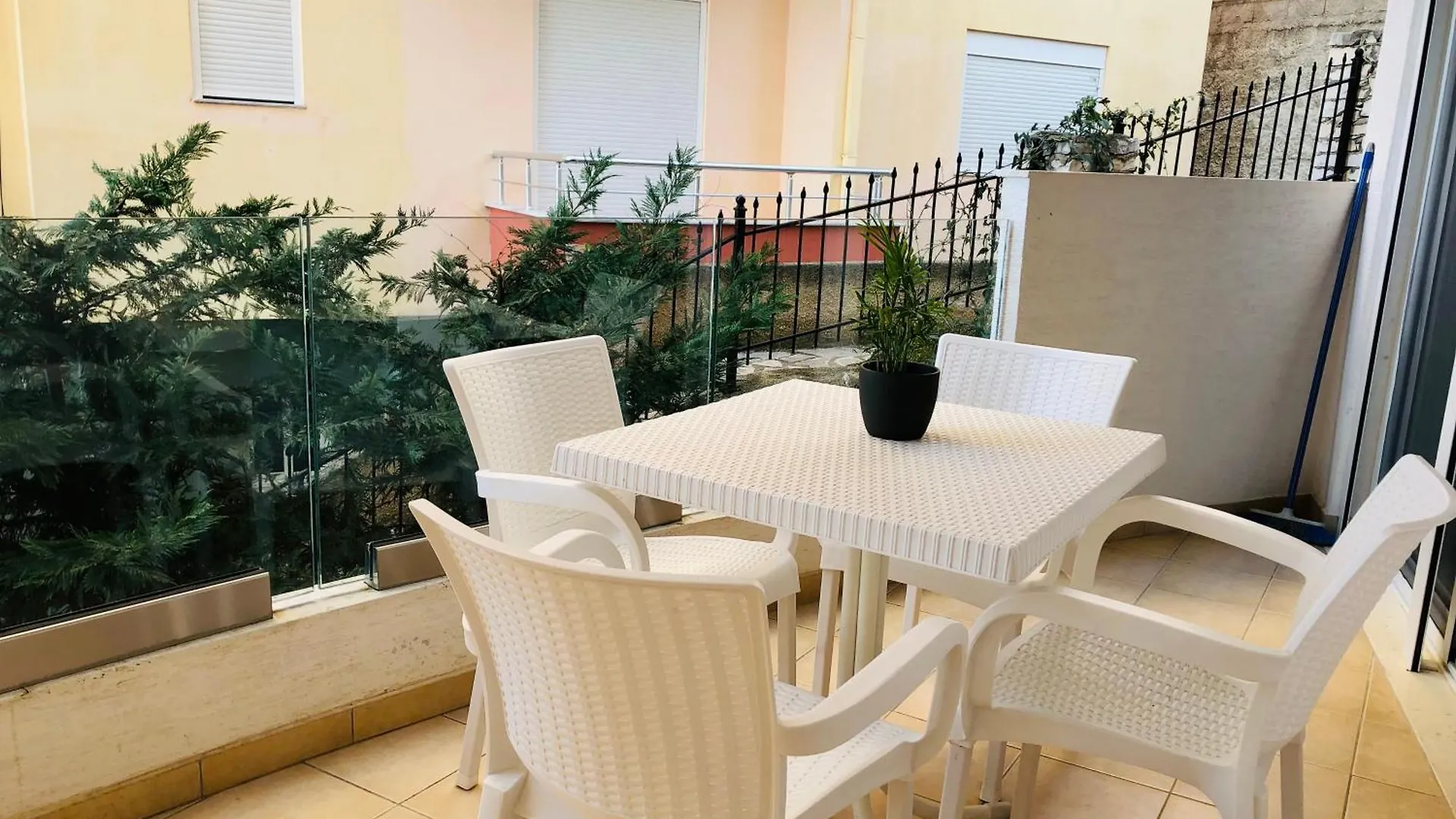 Le Galet Blanc Appartement ساراندا