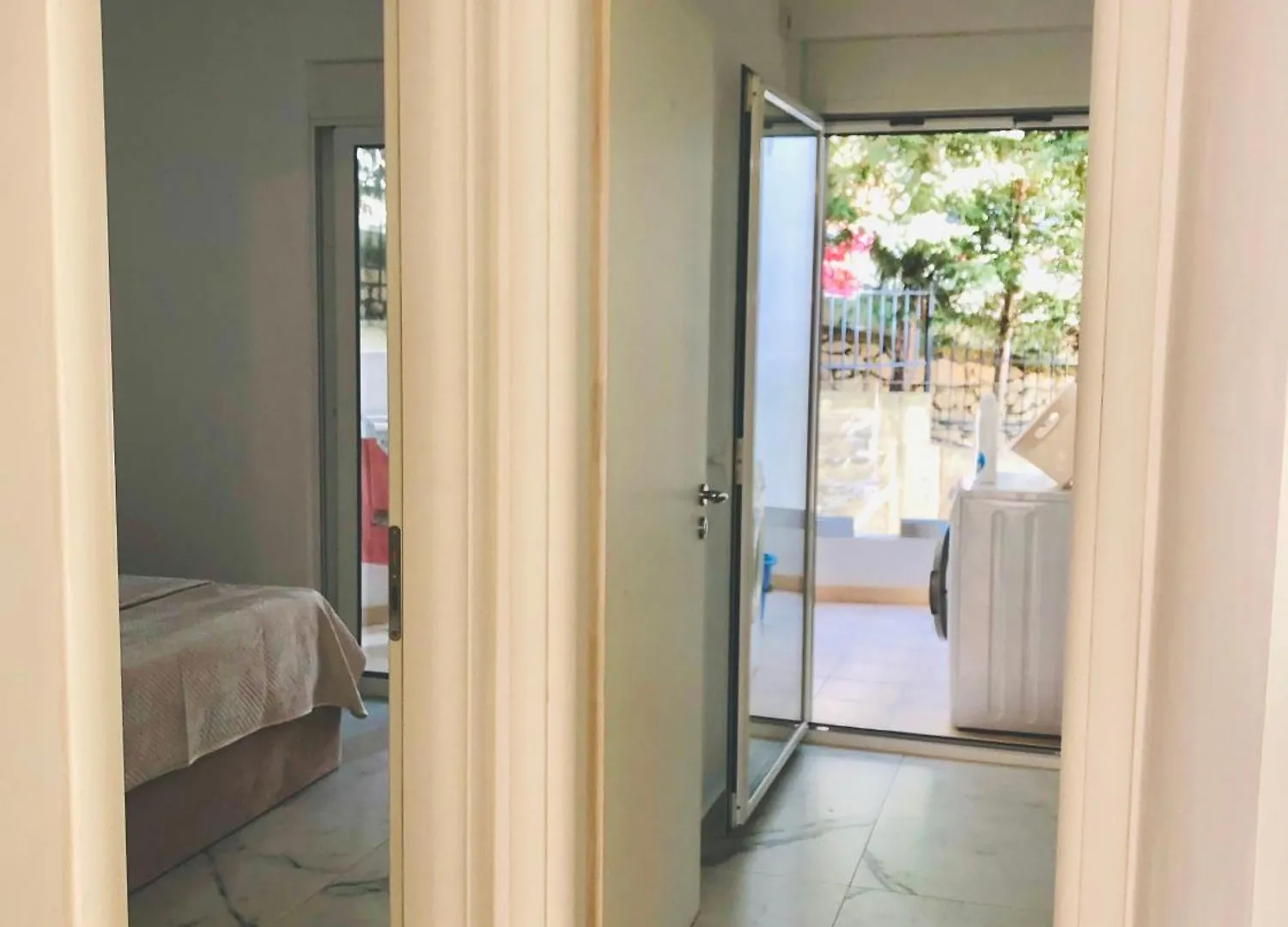 Le Galet Blanc Appartement ساراندا